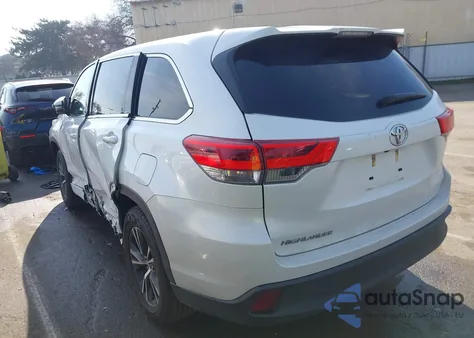 2018 Toyota Highlander Le из США, поврежденный, VIN 5TDZARFH9JS036886